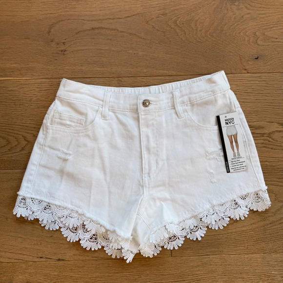 Madden Nyc Pants - Madden NYC Womens High Rise Crochet Lace Hem Denim Shorts White Distressed Small